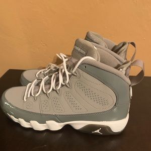 Gently Used Jordan Retro 9 Grey/White!